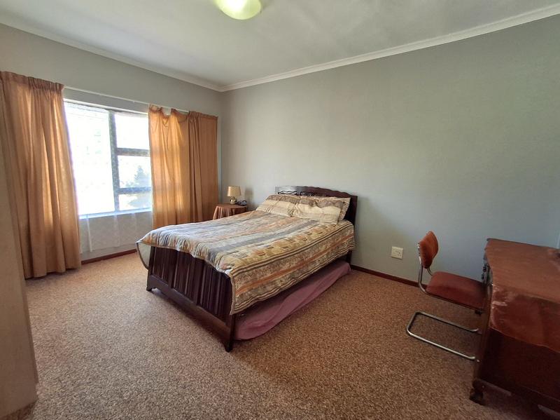 4 Bedroom Property for Sale in Britannia Bay Western Cape